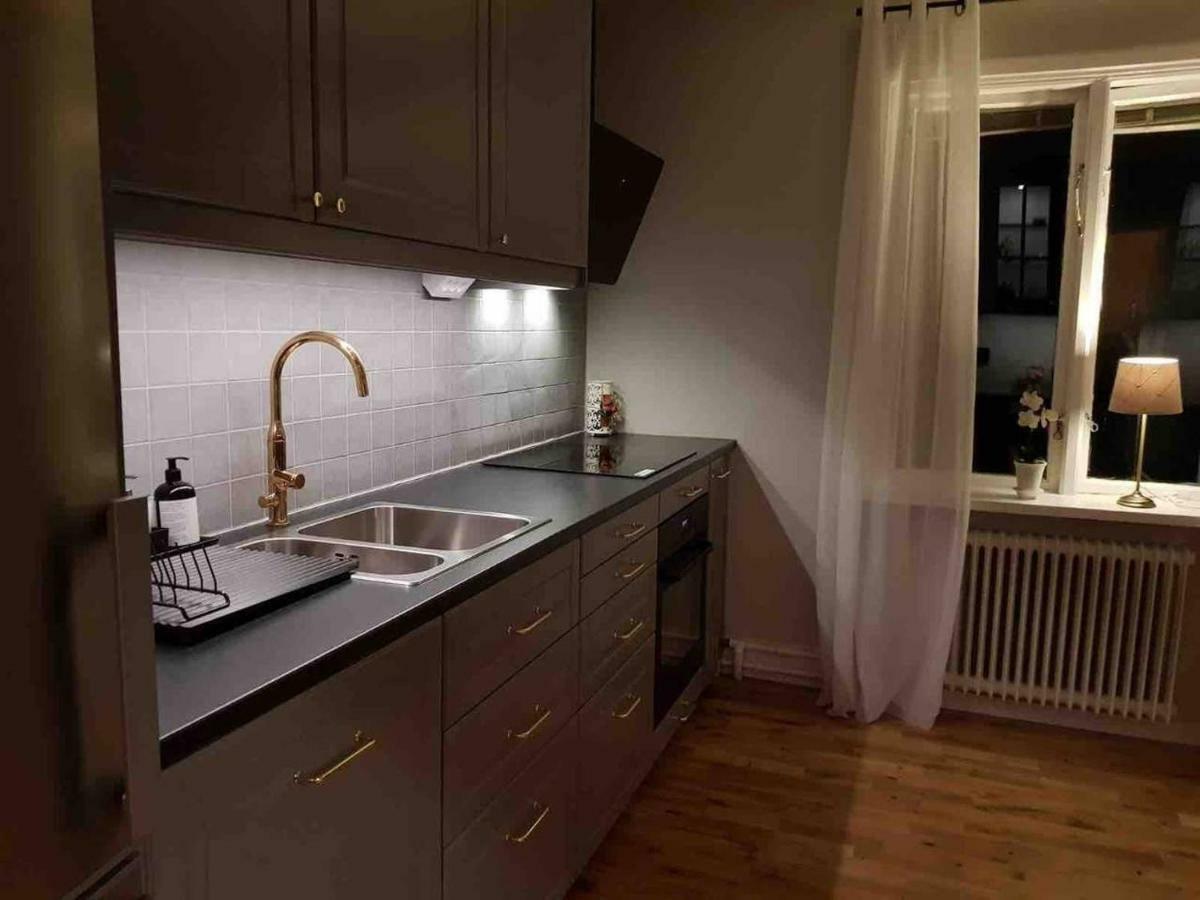Lovely, Spacious Apartment With Free Parking Sandviken Extérieur photo